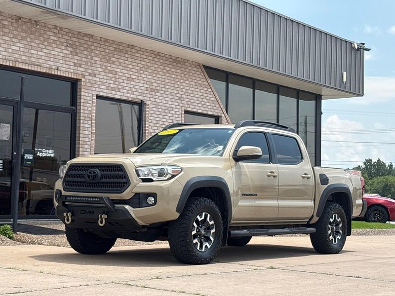 Used 2017 Toyota Tacoma TRD Off RoadImage 1