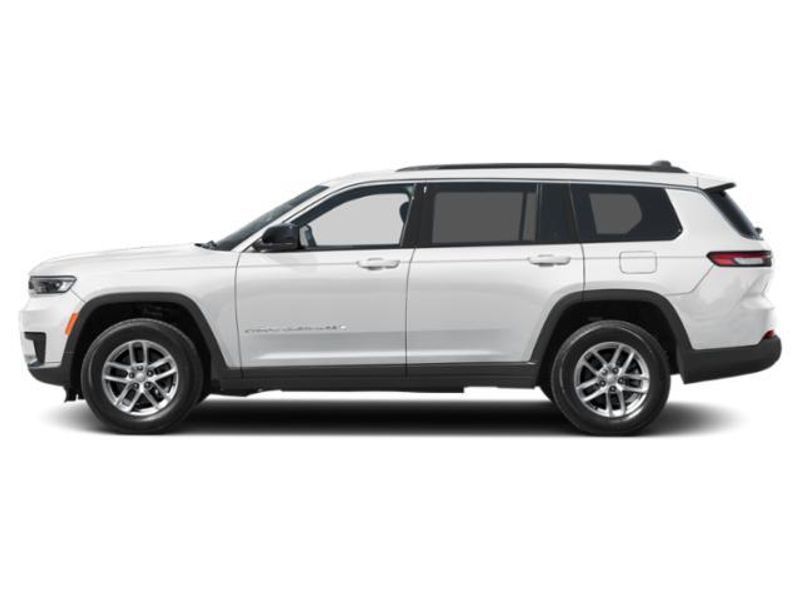 New 2027 Jeep Grand Cherokee Laredo AltitudeImage 2