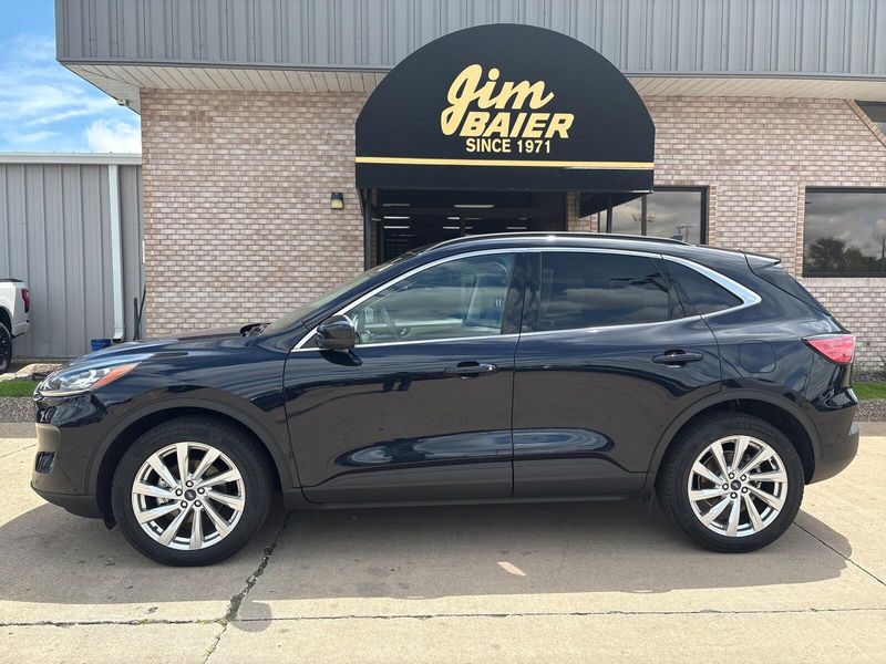 Used 2021 Ford Escape TitaniumImage 2