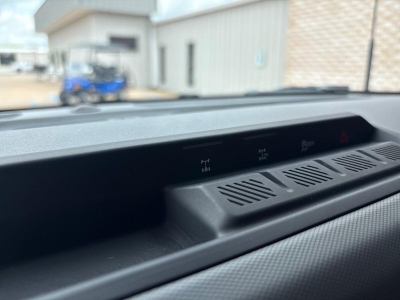 Used 2024 Ford Bronco Black DiamondImage 17
