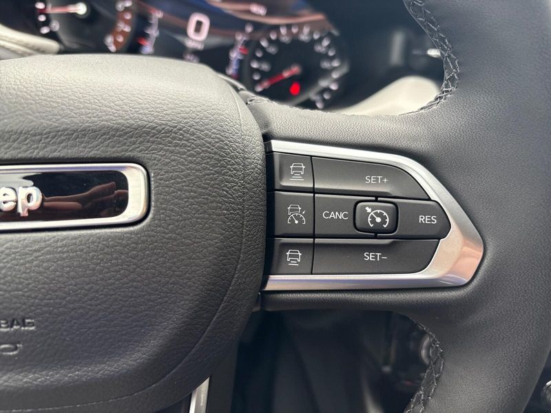 2025 Jeep Compass Limited 4x4Image 14