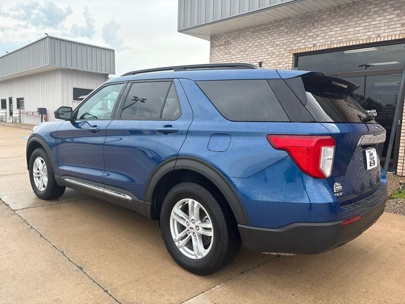Used 2021 Ford Explorer XLTImage 12