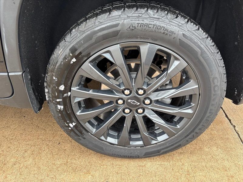 Used 2023 Chevrolet Traverse RSImage 12