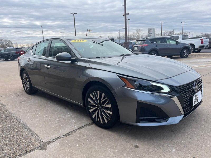 2023 Nissan Altima 2.5 SVImage 7
