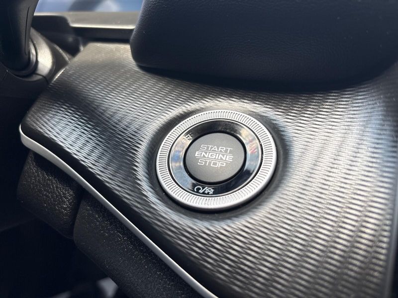Used 2023 Jeep Grand Cherokee LaredoImage 19