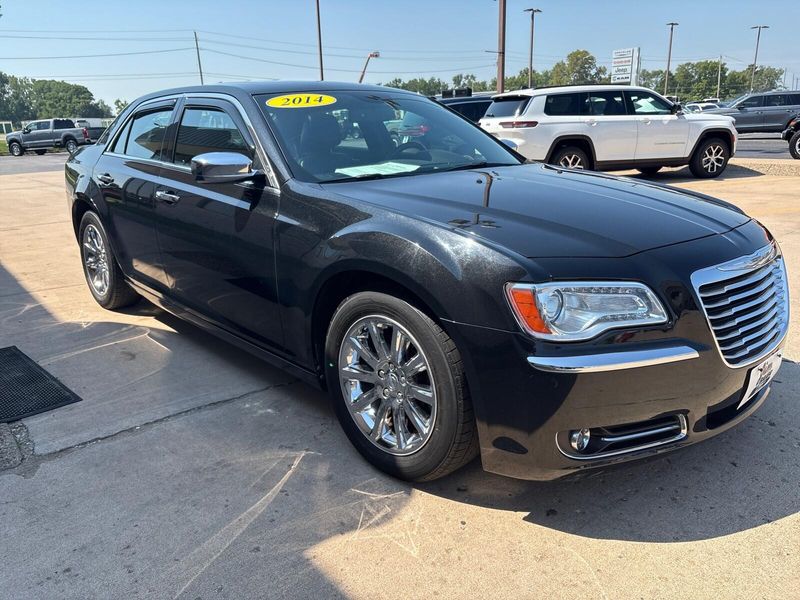 Used 2014 Chrysler 300C 300CImage 8