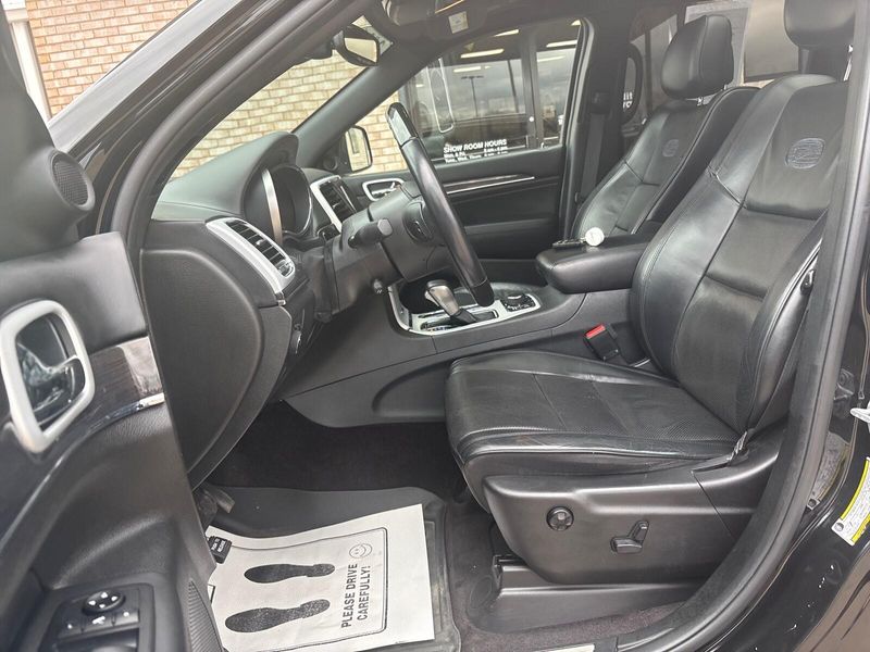 Used 2018 Jeep Grand Cherokee OverlandImage 3