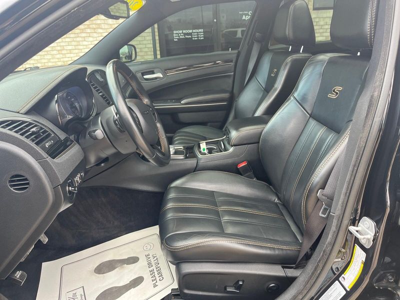 2016 Chrysler 300 300SImage 3
