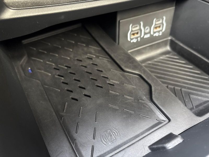 Used 2025 Chrysler Pacifica LimitedImage 18