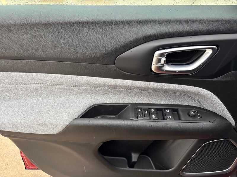 2025 Jeep Compass Latitude 4x4Image 12