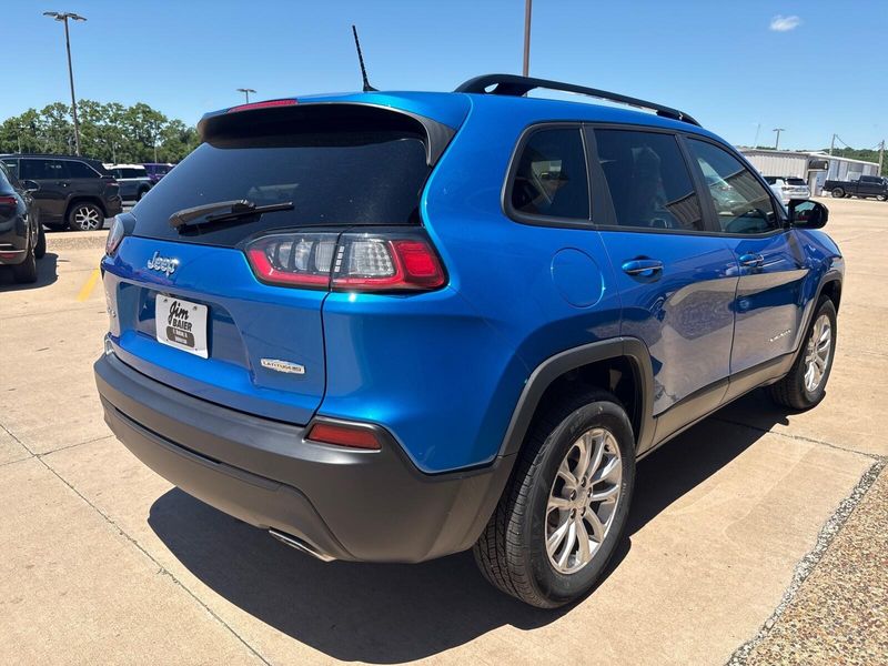 Used 2022 Jeep Cherokee Latitude LuxImage 8