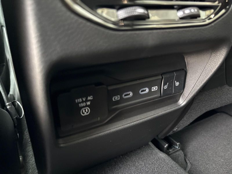 New 2027 Jeep Grand Cherokee Limited ReserveImage 5