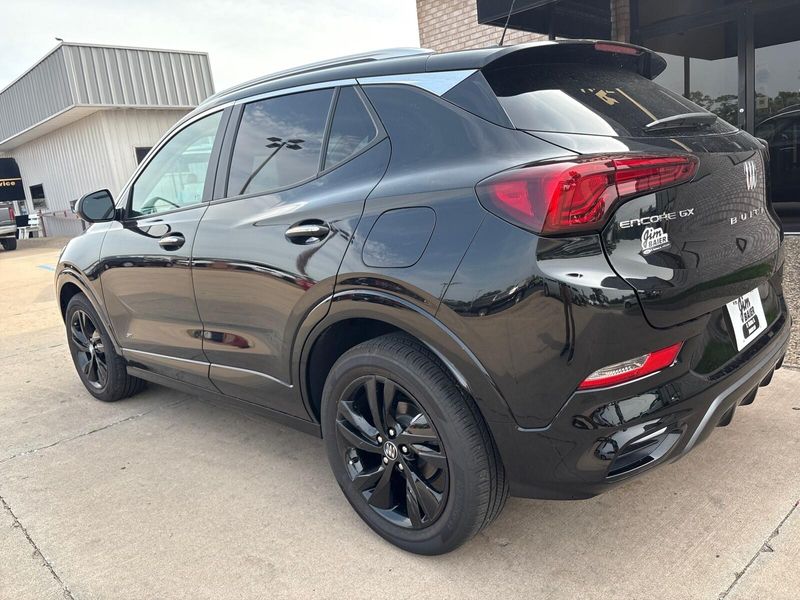 2025 Buick Encore GX Sport TouringImage 10