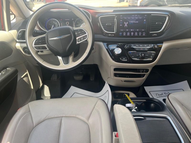 2018 Chrysler Pacifica LimitedImage 7