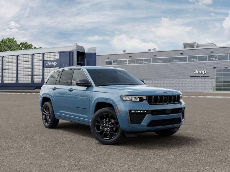 New 2026 Jeep Grand Cherokee Limited Reserve 4x4Image 3