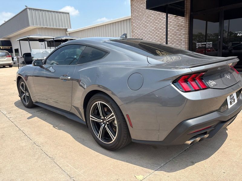2024 Ford Mustang EcoBoostImage 10