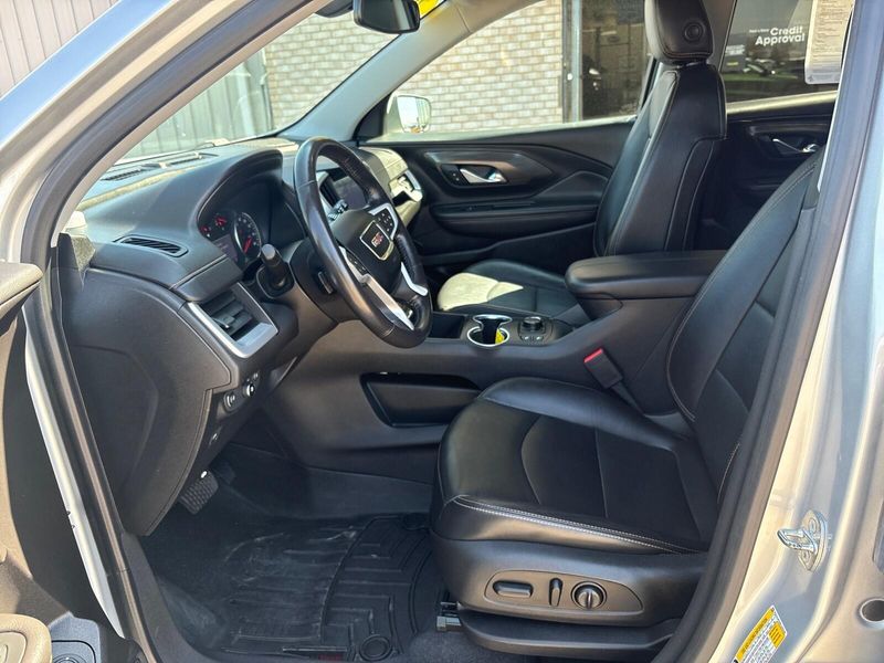 Used 2019 GMC Terrain SLTImage 3