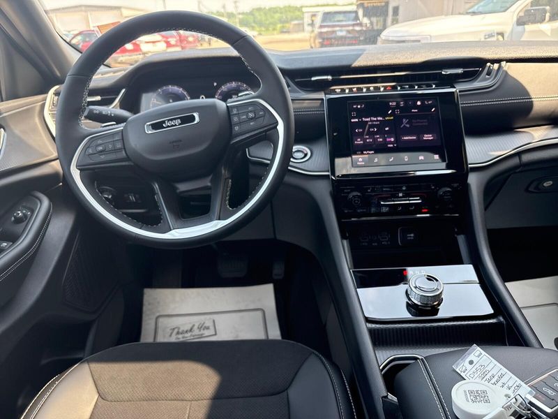 2025 Jeep Grand Cherokee Altitude X 4x4Image 5
