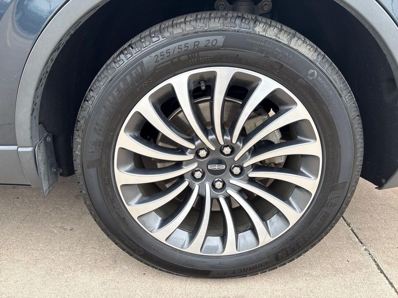 Used 2021 Lincoln Aviator ReserveImage 13