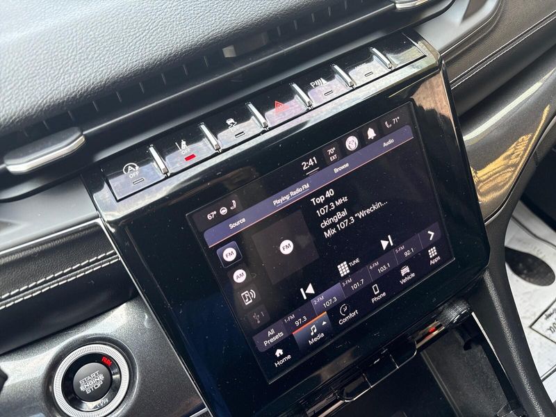 Used 2021 Jeep Grand Cherokee L AltitudeImage 23