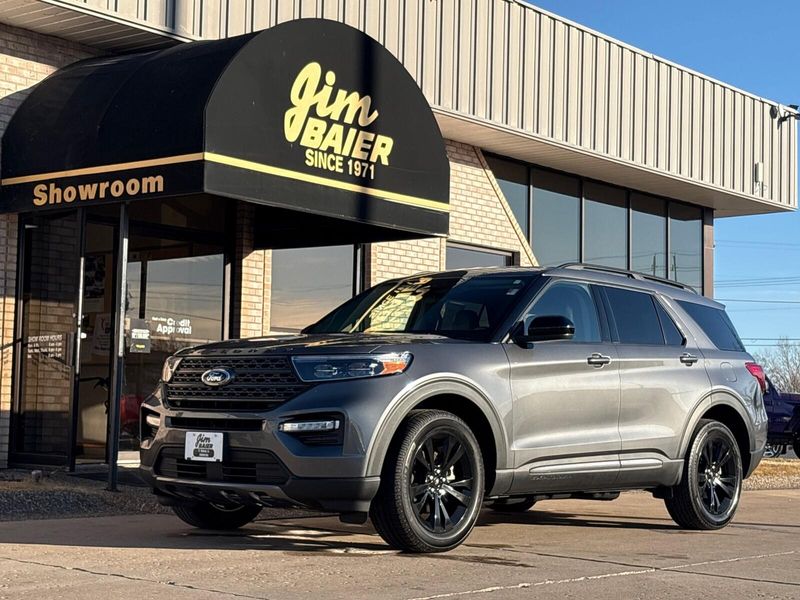 Used 2023 Ford Explorer XLTImage 1