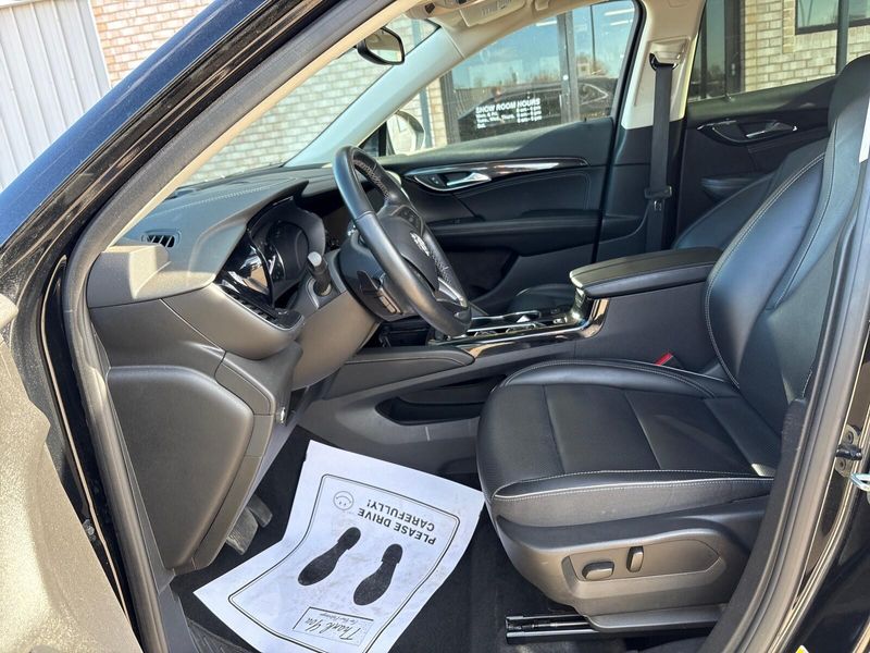Used 2023 Buick Envision EssenceImage 3