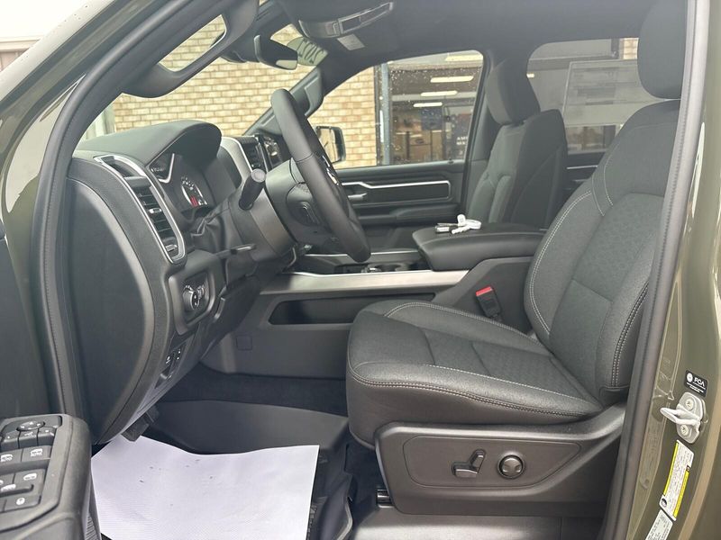 New 2027 RAM 1500 Big Horn Crew Cab 4x4 5