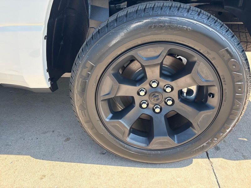 New 2026 RAM 1500 Express Crew Cab 4x4 5