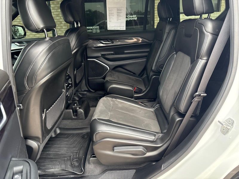 2021 Jeep Grand Cherokee L AltitudeImage 4