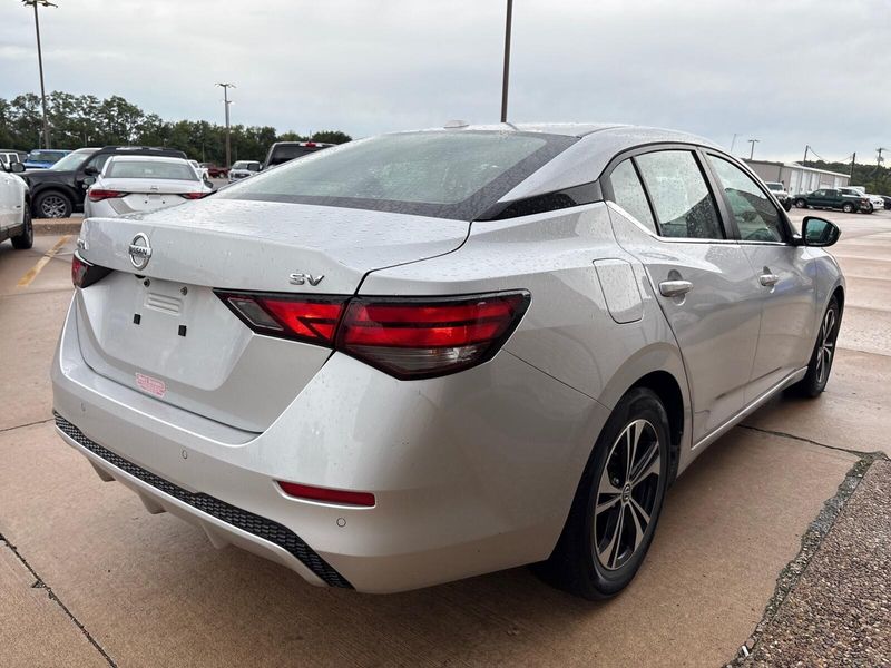 Used 2022 Nissan Sentra SVImage 8