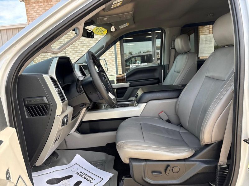 Used 2019 Ford F-150 LariatImage 3