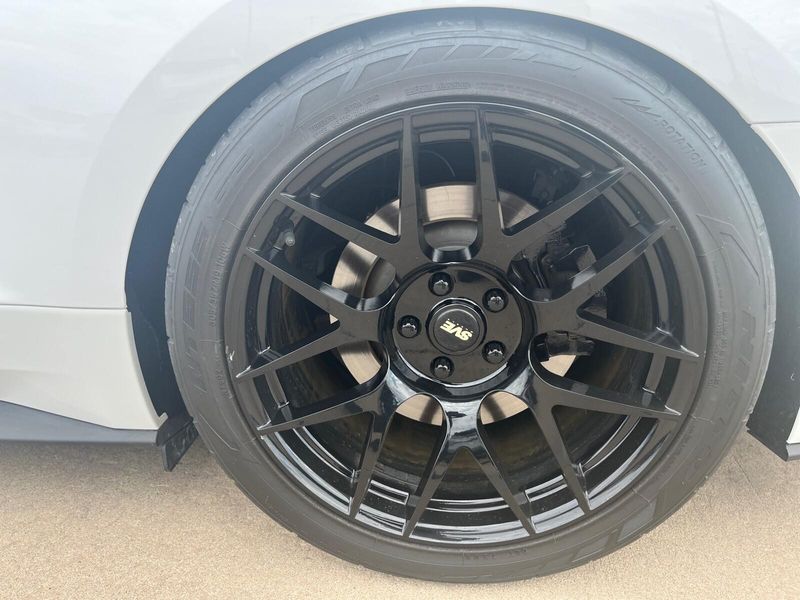 2016 Ford Mustang GT PremiumImage 11