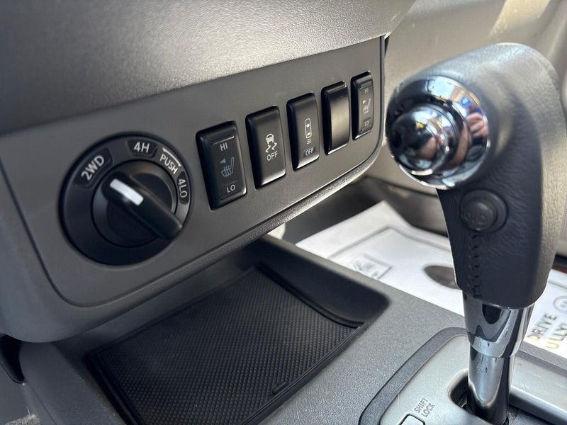 Used 2017 Nissan Frontier SV V6Image 17