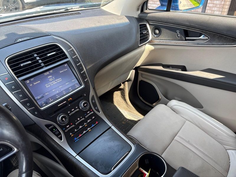 Used 2020 Lincoln Nautilus ReserveImage 9