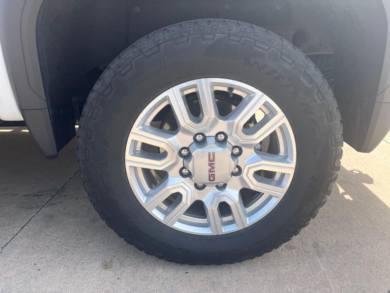2024 GMC Sierra 2500HD SLTImage 14