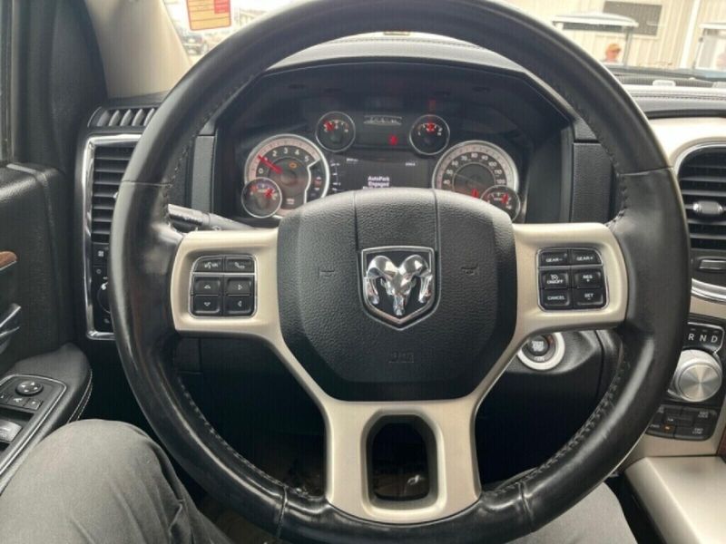 2017 RAM 1500 LaramieImage 17