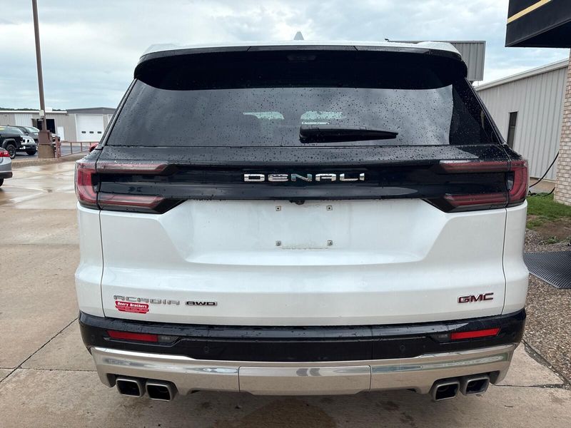 2024 GMC Acadia AWD DenaliImage 12