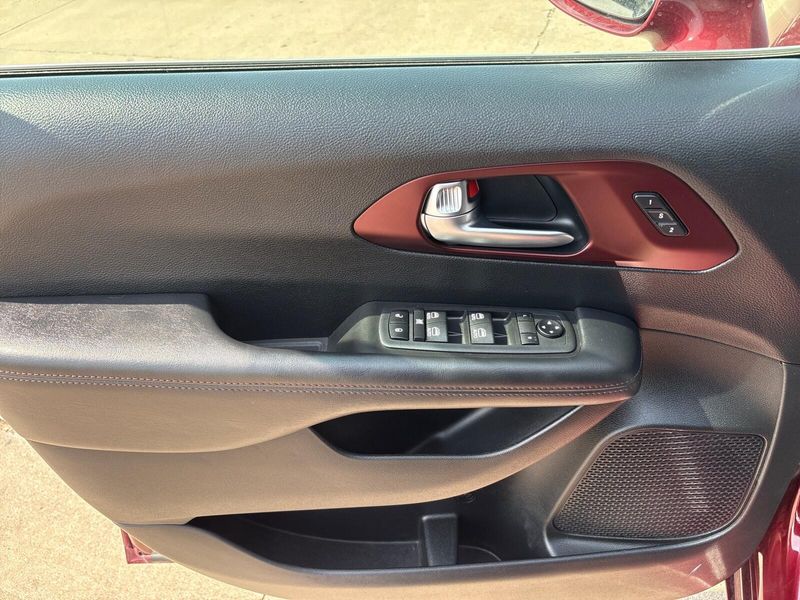 2020 Chrysler Pacifica Touring L PlusImage 13