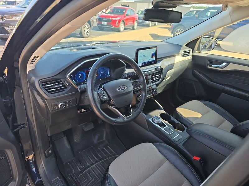 Used 2021 Ford Escape TitaniumImage 7