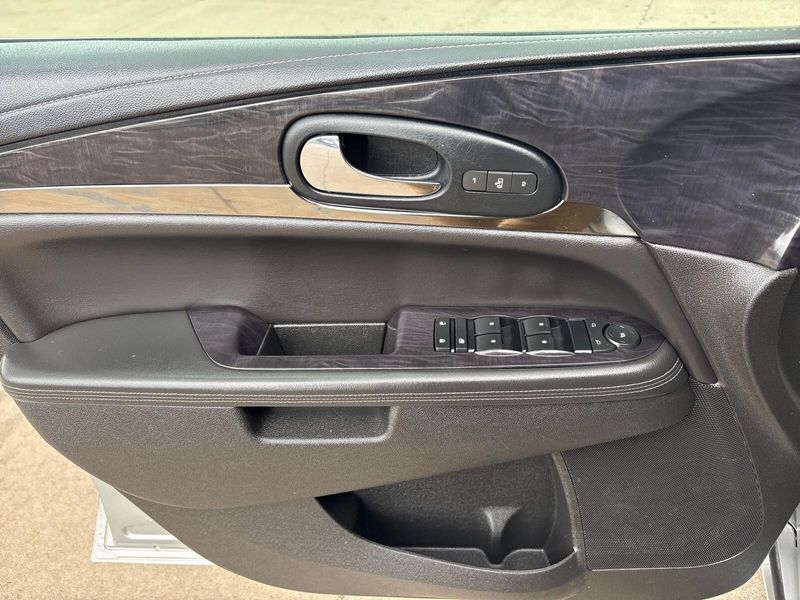 2016 Buick Enclave LeatherImage 14