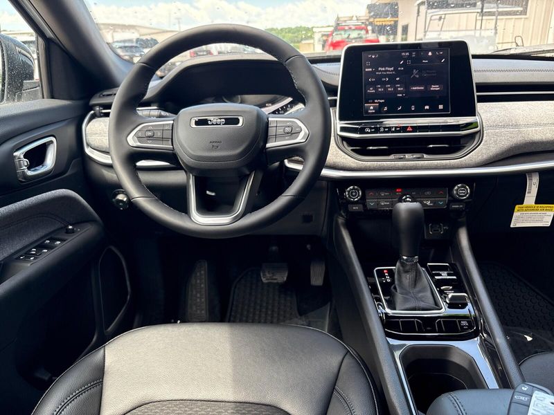 2025 Jeep Compass Latitude 4x4Image 5