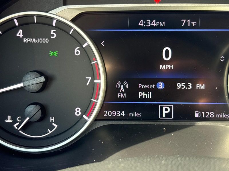 Used 2022 Nissan Sentra SVImage 15
