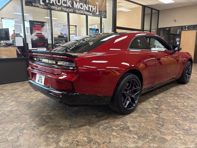 New 2026 Dodge Charger Scat Pack Plus 2-door AwdImage 4