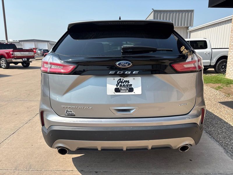 2023 Ford Edge TitaniumImage 9