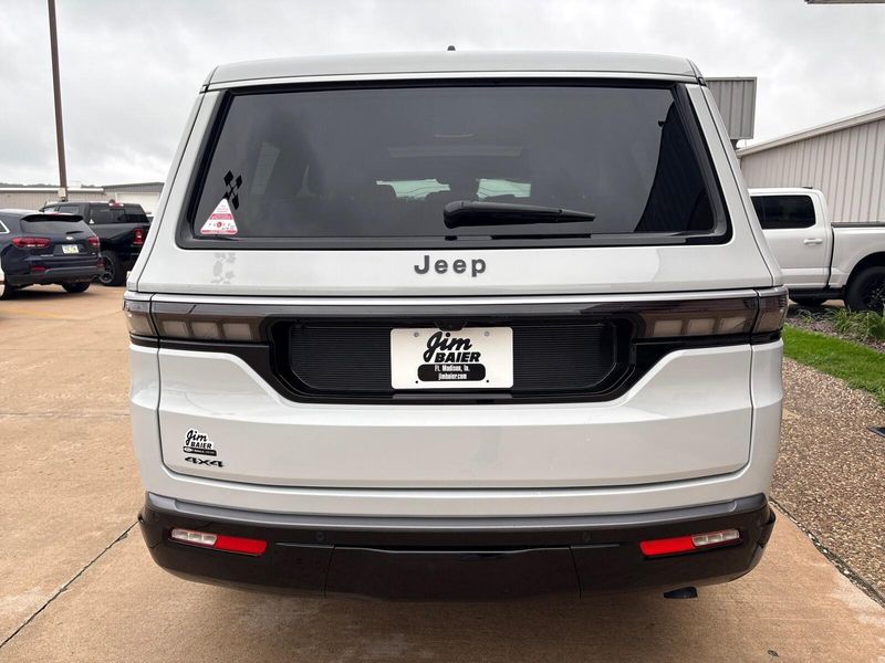 2026 Jeep Grand Wagoneer 4x4Image 11