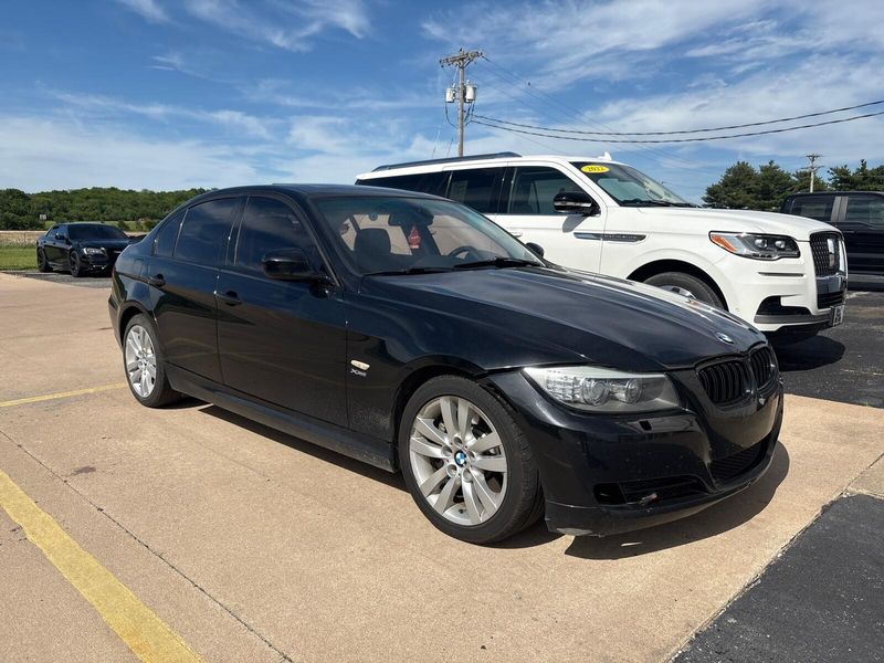 Used 2011 BMW 335i xDriveImage 2