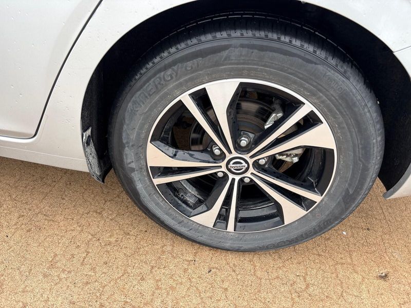 Used 2022 Nissan Sentra SVImage 11