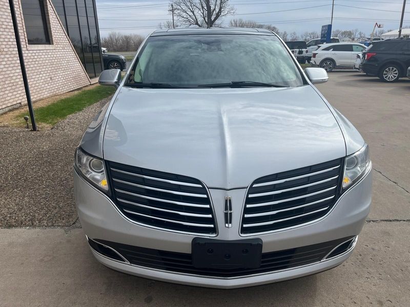 2019 Lincoln MKT ReserveImage 8