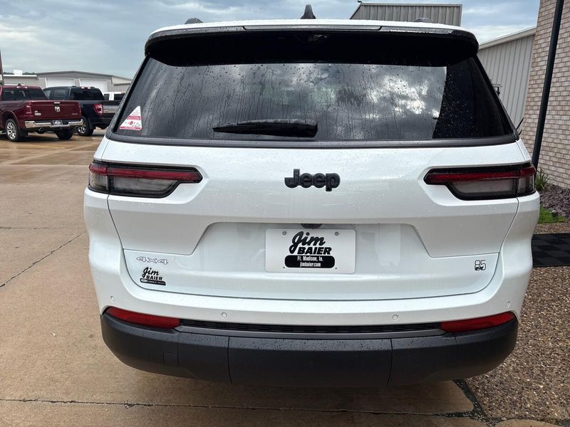 New 2026 Jeep Grand Cherokee L 85th Anniversary Edition 4x4Image 12