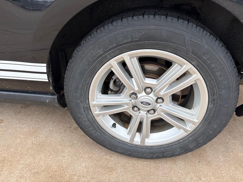 Used 2011 Ford Mustang V6Image 12